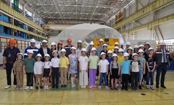 Ростовская АЭС: более 700 детей сотрудников атомной станции приняли участие в проекте «Папина и мамина работа»