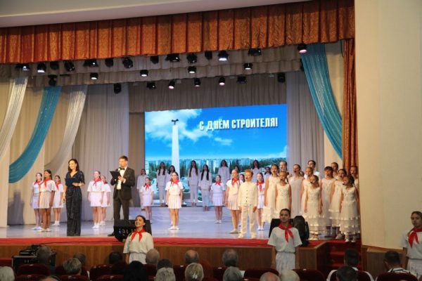 «Серебряный кирпич» вручили в Волгодонске в честь Дня строителя
