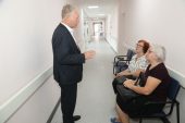 Глава администрации Волгодонска Сергей Макаров оценил ход ремонта поликлиники в старом городе