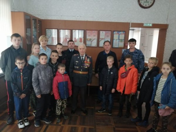 В полиции Волгодонска прошла информативная экскурсия для воспитанников казачьего клуба