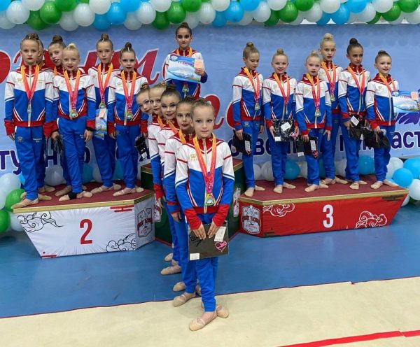 Спортсменки из Волгодонска приняли участие в соревнованиях по художественной гимнастике «Горные ласточки»