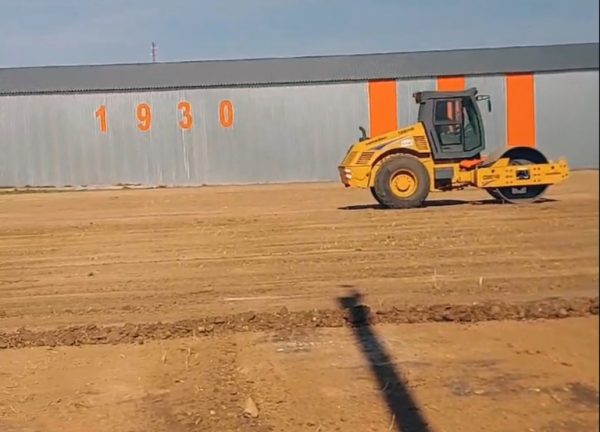 В селе Чалтырь Мясниковского района подготовлена площадка для нового футбольного поля с искусственным покрытием