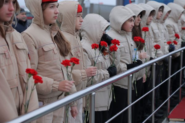 В Мясниковском районе прошла церемония захоронения останков воинов, погибших в годы Великой Отечественной войны.