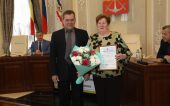 Вадим Кулеша поздравил с 70-летием ветерана муниципальной службы Валентину Глушенко