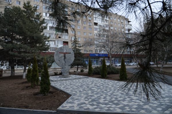 Ростовская АЭС направила на благоустройство сквера в Волгодонске 2,6 миллиона рублей