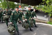 Очередная команда призывников отправилась к местам прохождения военной службы со сборного пункта Ростовской области
