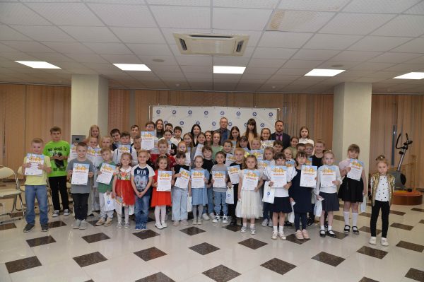 Более 80 рисунков и плакатов о важности охраны труда подготовили дети работников Ростовской АЭС