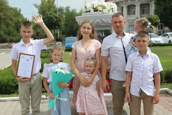 В Волгодонске поздравили семью Моисейченко, победившую в региональном этапе Всероссийского конкурса «Семья года»